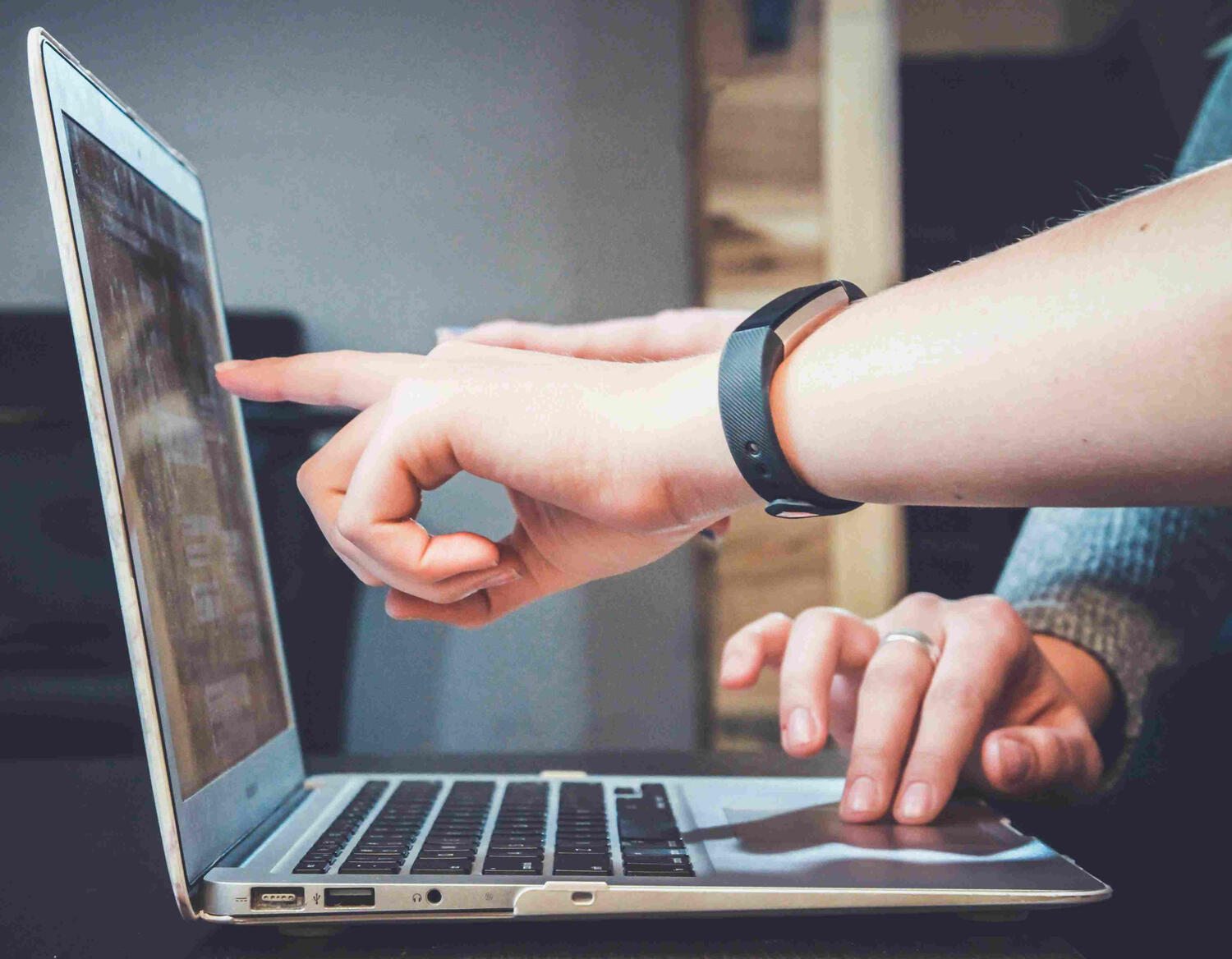 Making adjustments to a resume in order to tailor it for the Italian job market.